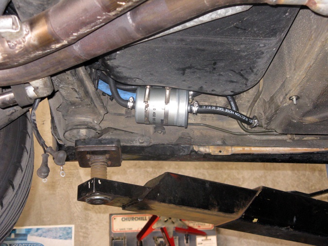 1993 Bmw 325i fuel filter location #4